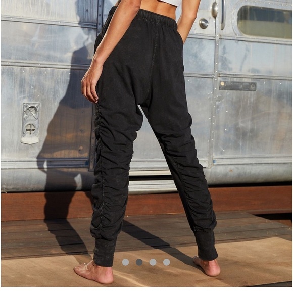 NWT Free People Hot Shot Shirred Pants - Picture 3 of 8